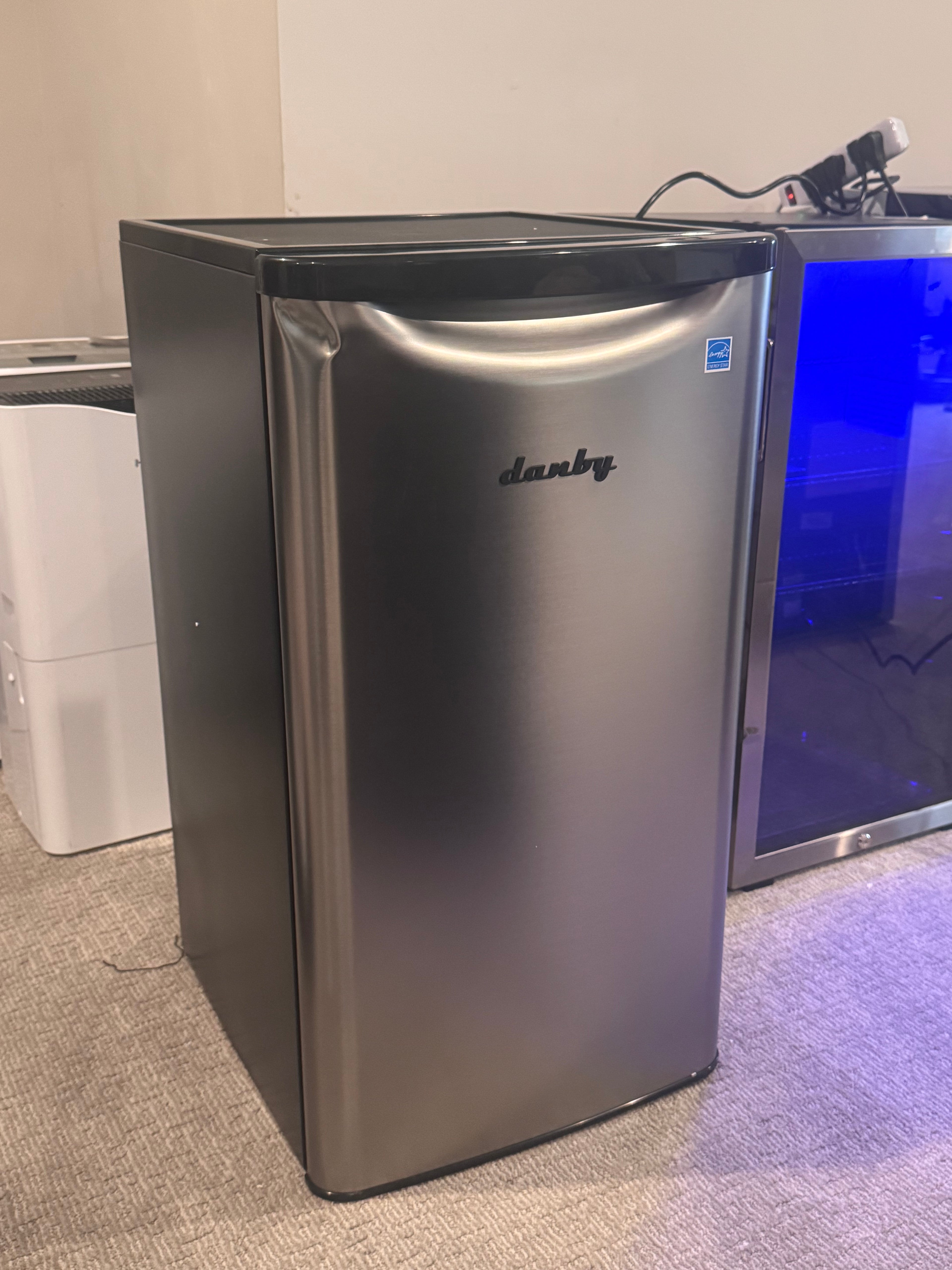Danby 3.3 cu. ft. Compact Fridge in Stainless Steel Look(SMALL DENT)