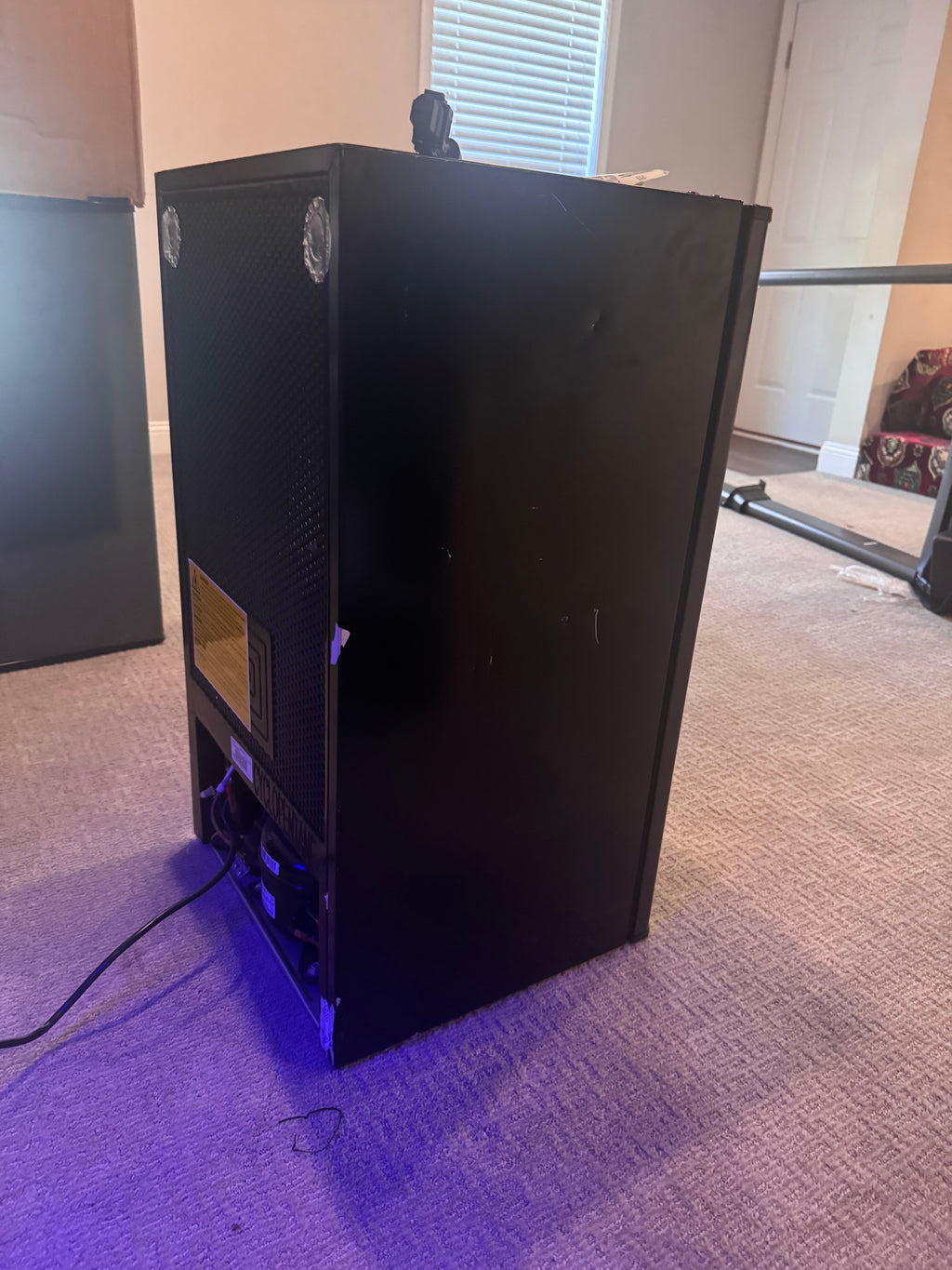 Midea Compact Refrigerator, 3.3 cu ft, Black